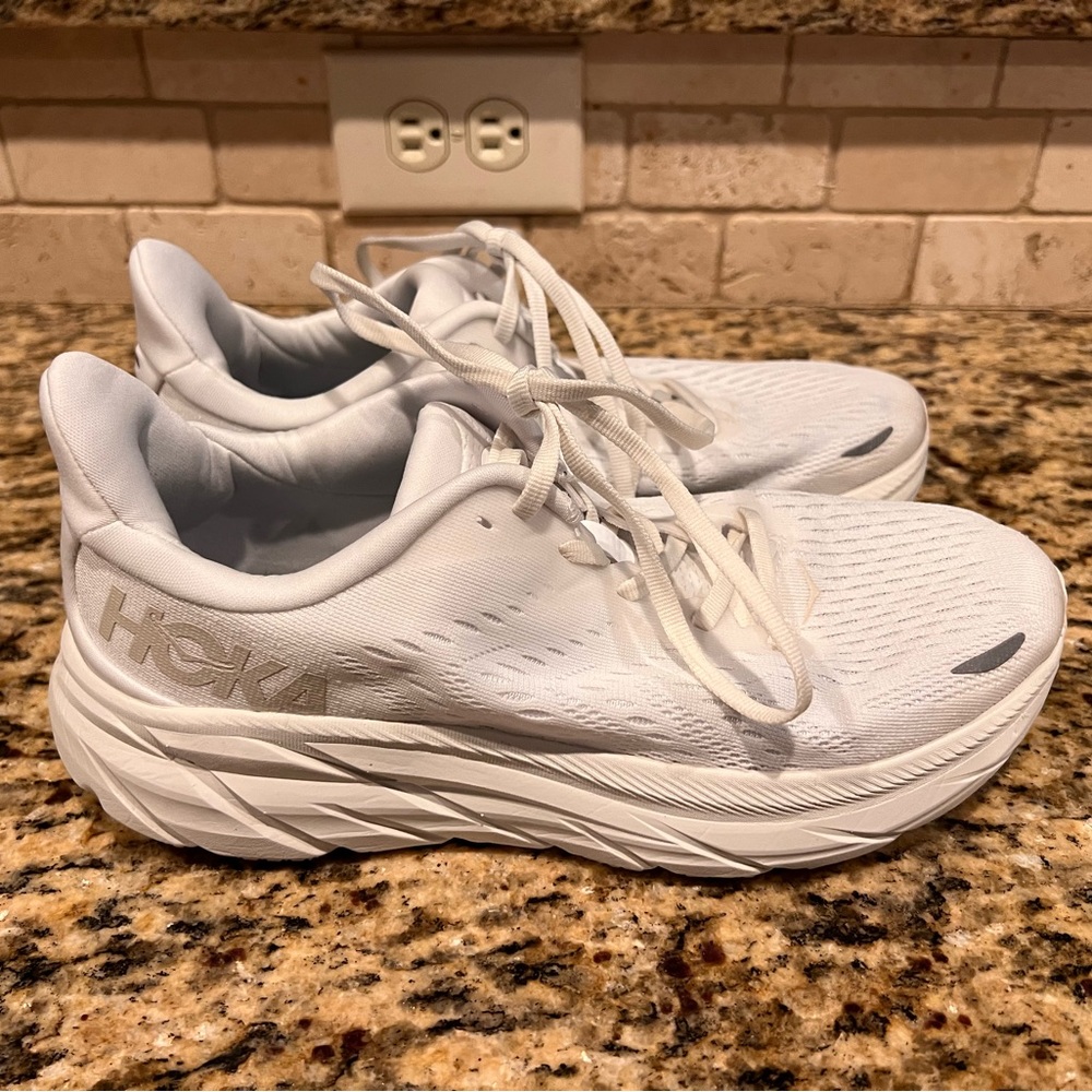 Hoka Clifton 8 Shoes